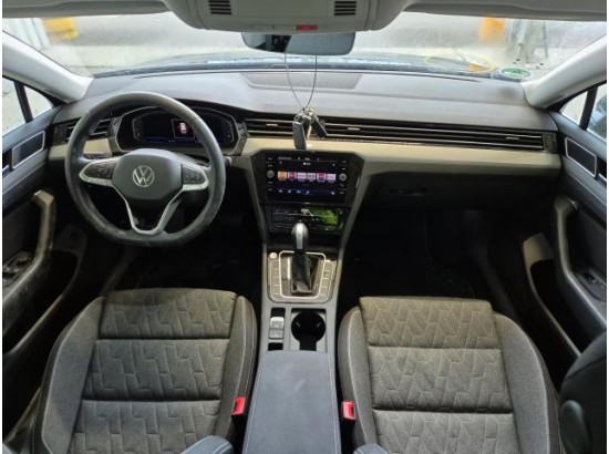 2023 Volkswagen Passat Variant Business