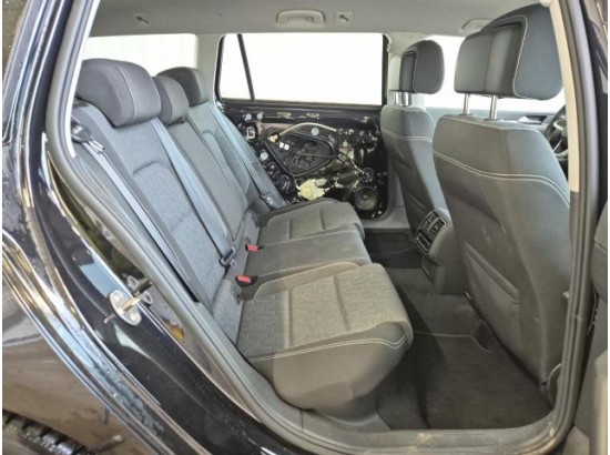 2023 Volkswagen Passat Variant Business