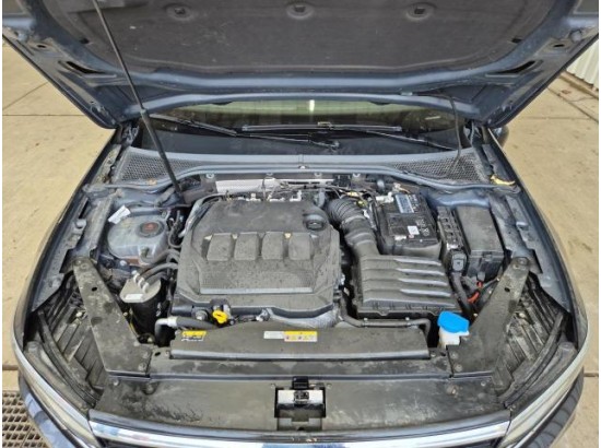 2023 Volkswagen Passat Variant Business