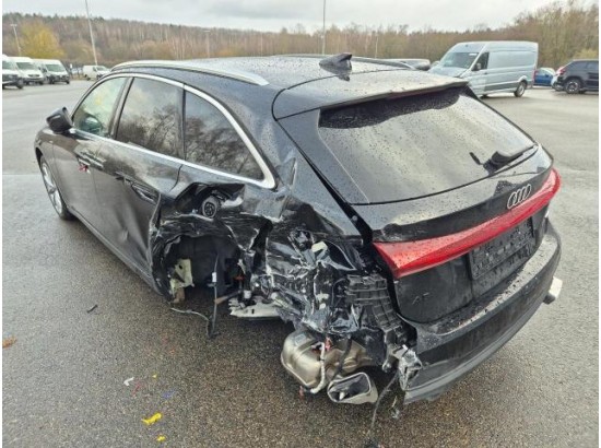 2025 Audi A5 Avant TFSI e-hybrid quattro 220 kW