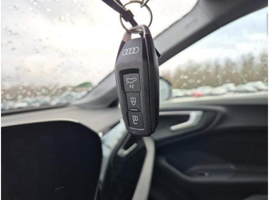 2025 Audi A5 Avant TFSI e-hybrid quattro 220 kW