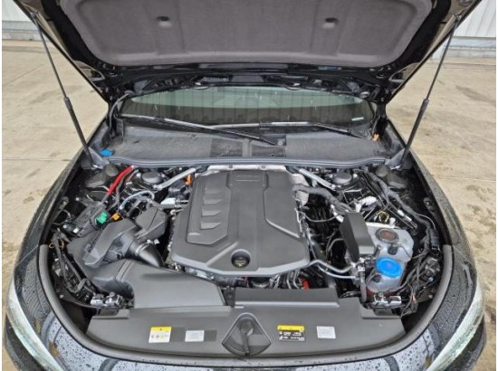 2025 Audi A5 Avant TFSI e-hybrid quattro 220 kW