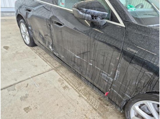 2025 Audi A5 Avant TFSI e-hybrid quattro 220 kW