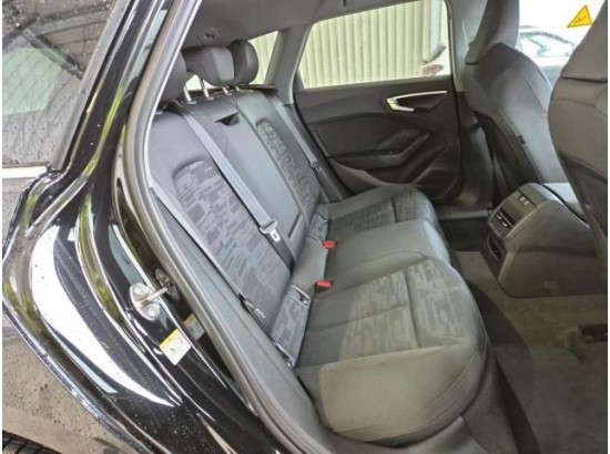 2025 Audi A5 Avant TFSI e-hybrid quattro 220 kW