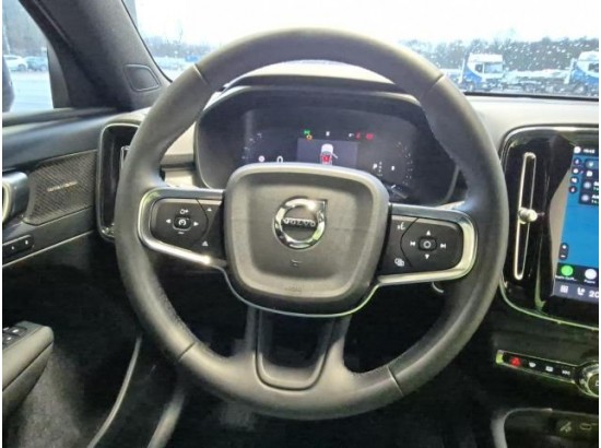 2025 Volvo XC40 Plus Black Edition 2WD