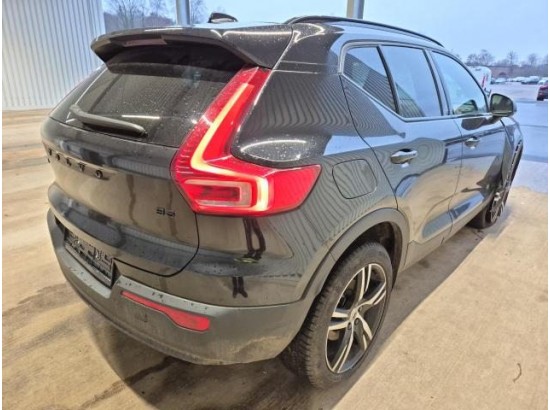 2025 Volvo XC40 Plus Black Edition 2WD