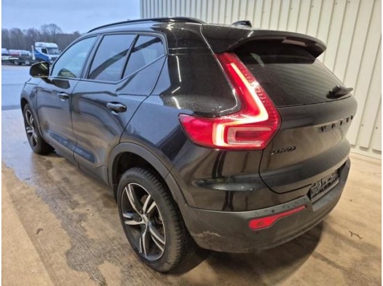 2025 Volvo XC40 Plus Black Edition 2WD