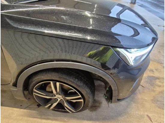 2025 Volvo XC40 Plus Black Edition 2WD