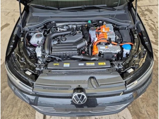 2025 Volkswagen Passat Variant 1.5 TSI eHybrid 150 kW Business