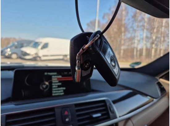 2015 BMW 3er Touring 320 d xDrive M Sport