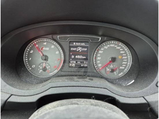 2016 Audi RS Q3 2.5 TFSI quattro performance