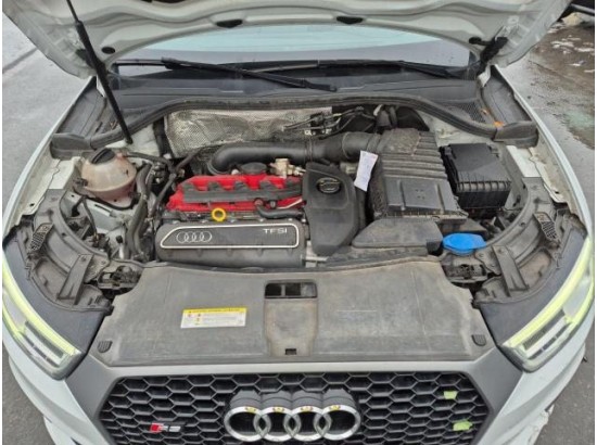 2016 Audi RS Q3 2.5 TFSI quattro performance