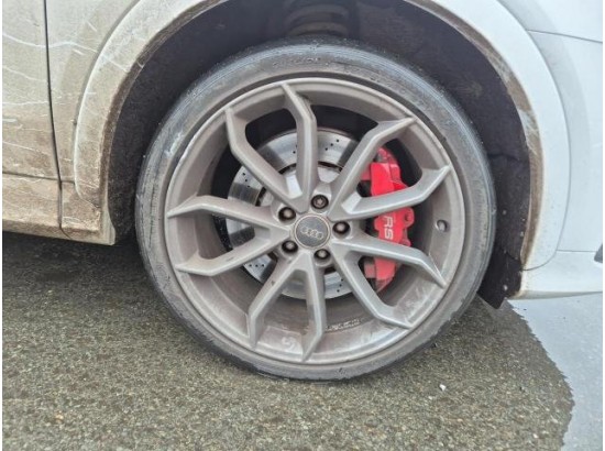 2016 Audi RS Q3 2.5 TFSI quattro performance