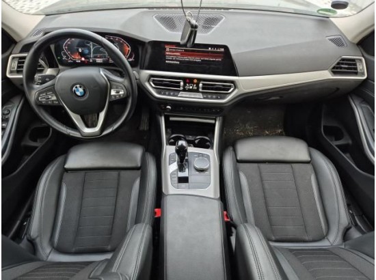 2021 BMW 3er Touring 318i Advantage