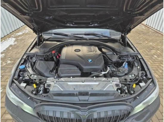 2021 BMW 3er Touring 318i Advantage