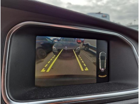 2017 Volvo V40 Momentum