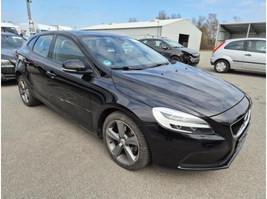 2017 Volvo V40 Momentum