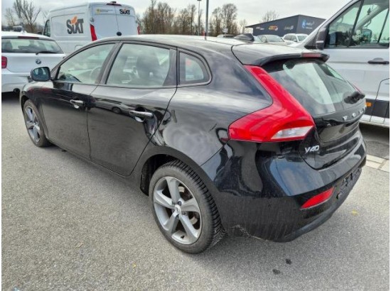 2017 Volvo V40 Momentum