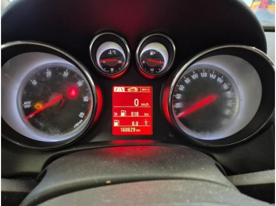 2016 Opel Astra J Sports Tourer Edition