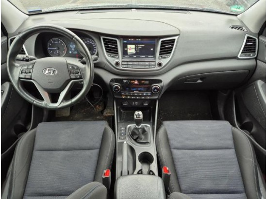 2015 Hyundai Tucson blue Intro Edition 2WD