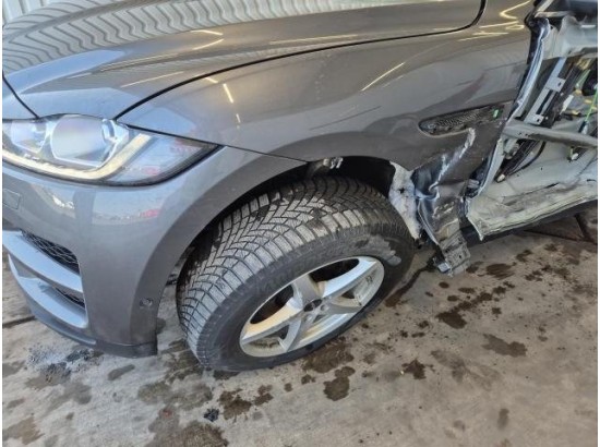 2018 Jaguar F-PACE Prestige AWD