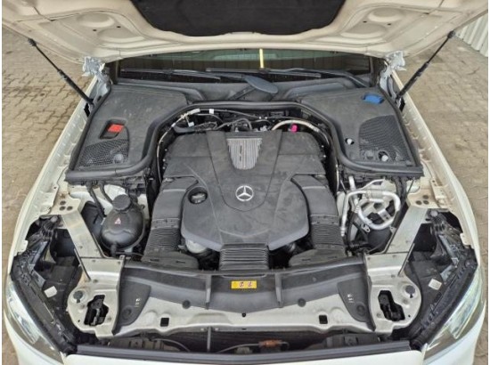 2017 Mercedes-Benz E -Klasse Coupe E 400 4Matic Edition 1