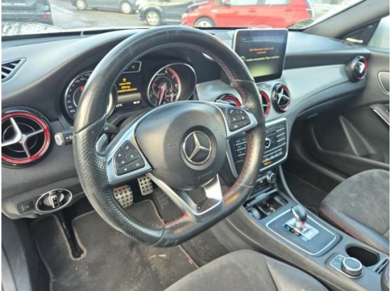 2015 Mercedes-Benz CLA -Klasse Shooting Brake CLA 45 AMG 4Matic