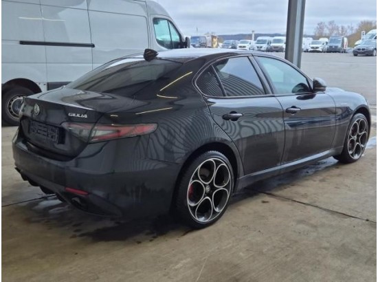 2025 Alfa Romeo Giulia Veloce Q4