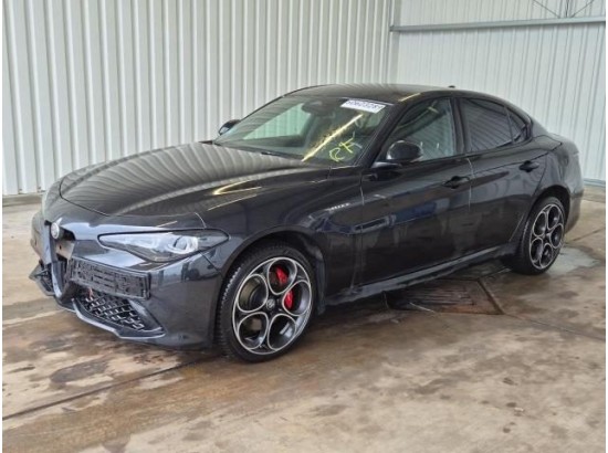 2025 Alfa Romeo Giulia Veloce Q4