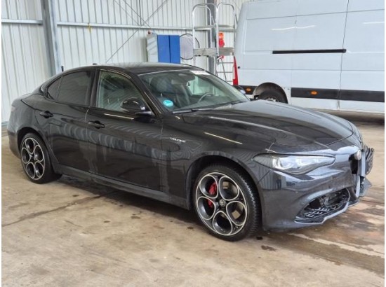 2025 Alfa Romeo Giulia Veloce Q4