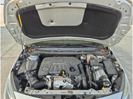 2015 Opel Astra J Sports Tourer Selection