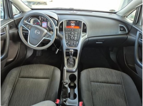 2015 Opel Astra J Sports Tourer Selection