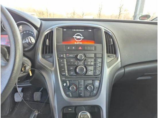 2015 Opel Astra J Sports Tourer Selection