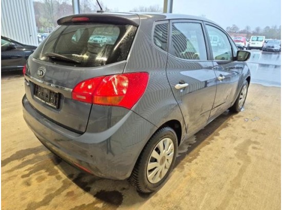 2017 Kia Venga Dream Team