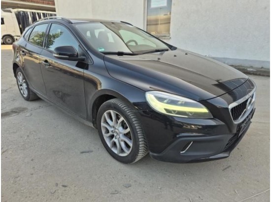 2017 Volvo V40 Cross Country Plus
