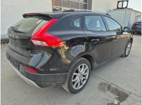 2017 Volvo V40 Cross Country Plus