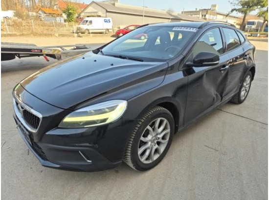 2017 Volvo V40 Cross Country Plus