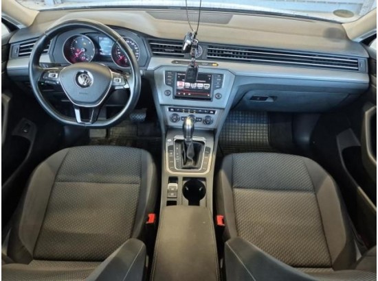 2015 Volkswagen Passat Variant Trendline BMT/Start-Stopp