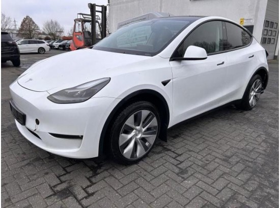 2024 Tesla Model Y Long Range Dual AWD