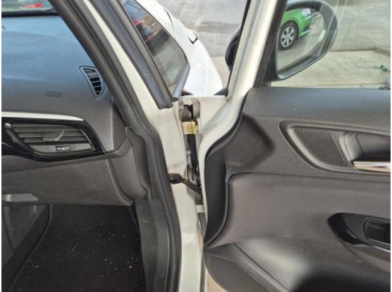 2015 Opel Corsa E Color Edition