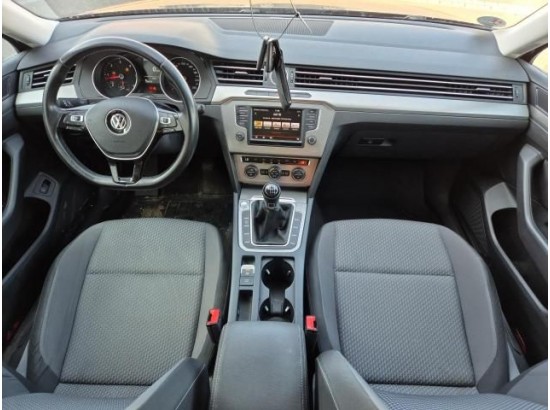 2015 Volkswagen Passat Variant Trendline BMT/Start-Stopp