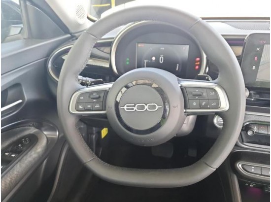 2025 FIAT 600 Hybrid Basis