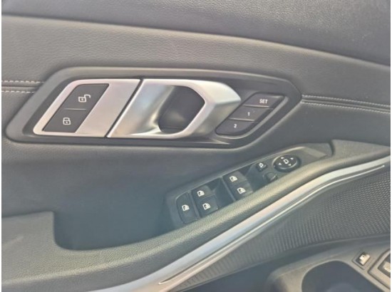 2020 BMW 3er Touring 330e xDrive Sport Line