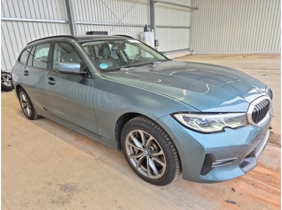 2020 BMW 3er Touring 330e xDrive Sport Line