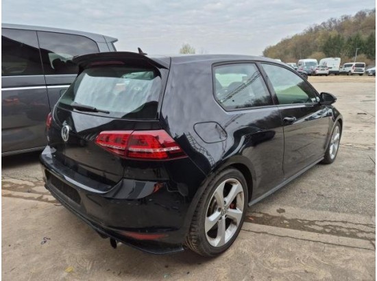 2016 Volkswagen Golf VII Lim. GTI Performance BMT