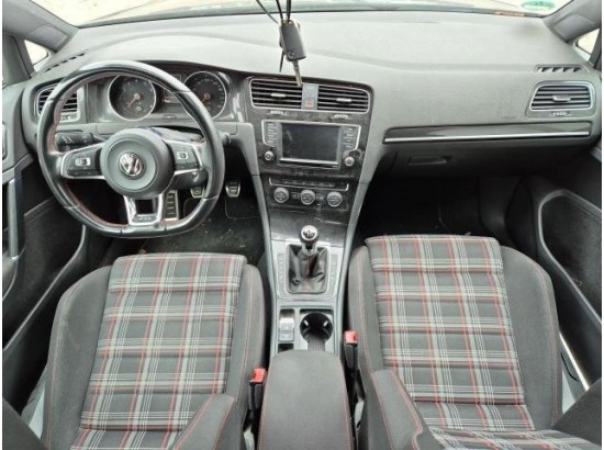 2016 Volkswagen Golf VII Lim. GTI Performance BMT