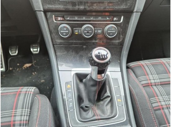 2016 Volkswagen Golf VII Lim. GTI Performance BMT