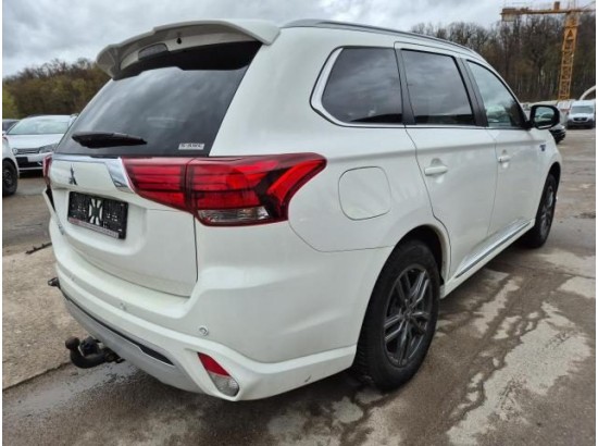 2020 Mitsubishi Outlander PHEV Plus Spirit 4WD