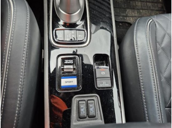 2020 Mitsubishi Outlander PHEV Plus Spirit 4WD