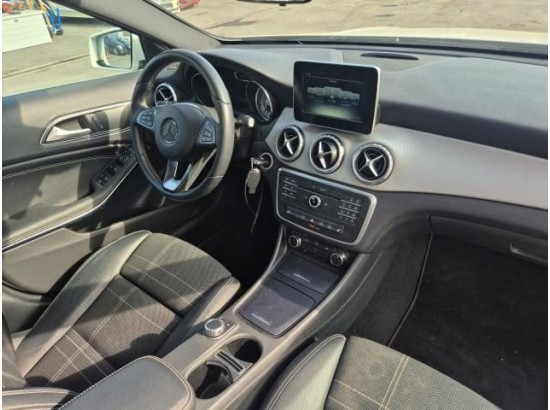 2016 Mercedes-Benz GLA -Klasse GLA 200 Score
